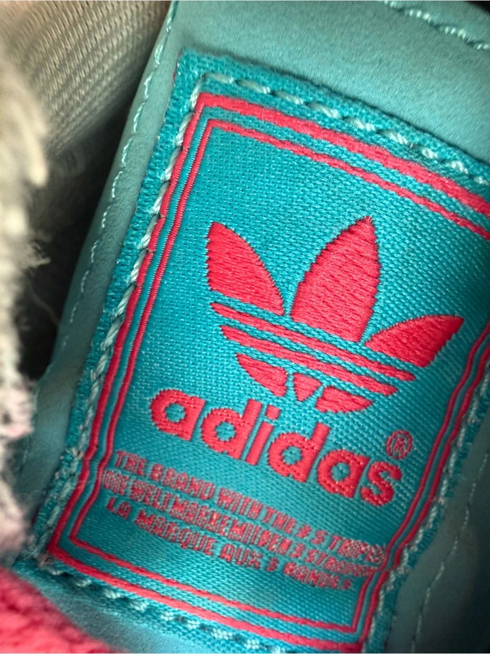 adidas Rita Ora + Samoa Turquoise Hot Pink Women's Low-Top Sneakers Size 6